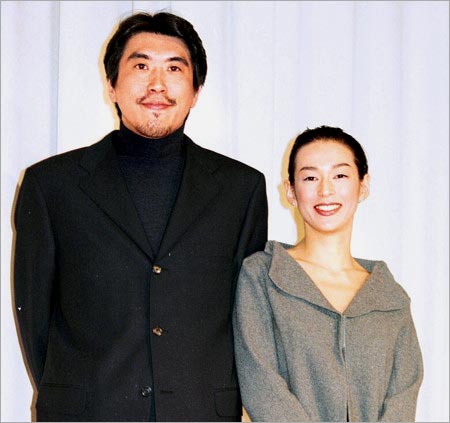 鈴木保奈美が石橋貴明と離婚原因は束縛か 結婚し芸能界復帰後に厳しいルール 自宅に自室も無しで別宅購入 今日の最新芸能ゴシップニュースサイト 芸トピ