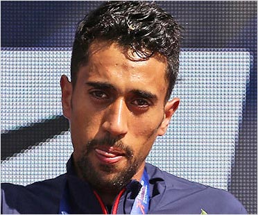 給水妨害？フランスマラソン選手アンドゥニの顔画像