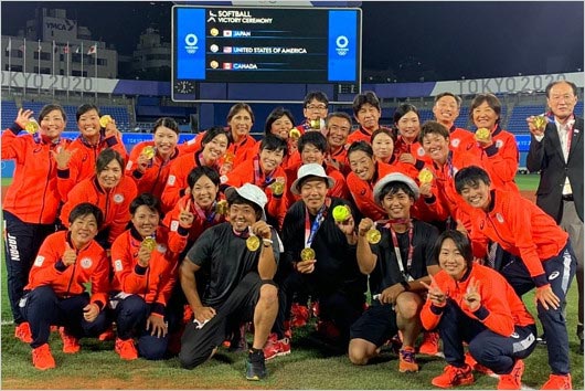 東京五輪・女子ソフトボール金メダル獲得メンバーの画像