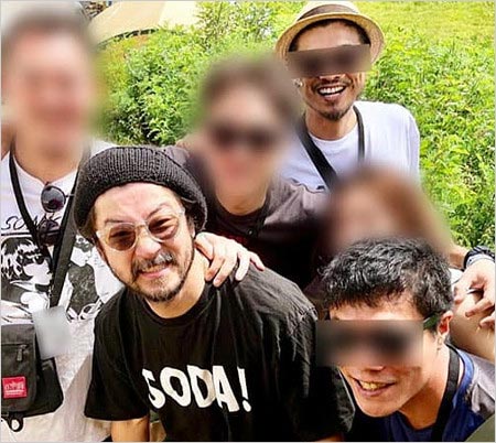 薬物事件で逮捕の兄弟と浅野忠信