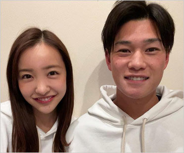 板野友美と旦那のヤクルト高橋奎二投手