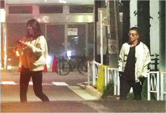 フライデーの伊勢谷友介と美女の夜遊び画像