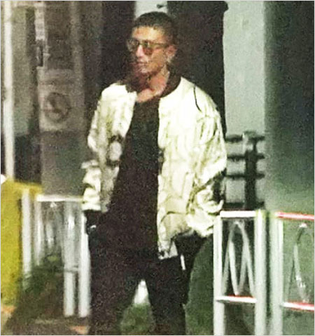 フライデー撮影の伊勢谷友介の現在、夜遊び姿の画像