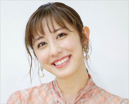 元乃木坂46斎藤ちはるアナ