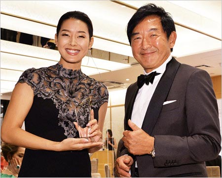 すみれと父親・石田純一