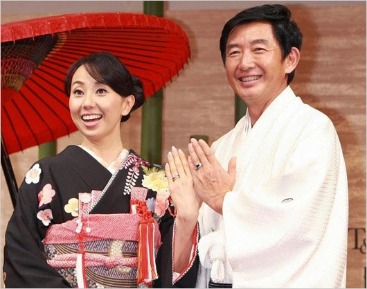 石田純一と妻・東尾理子の結婚式画像