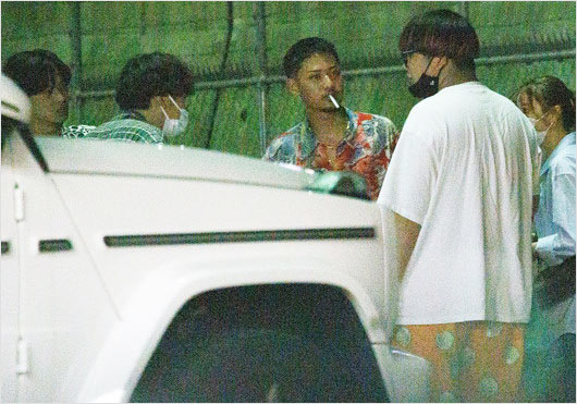 コムドットひゅうがの喫煙画像