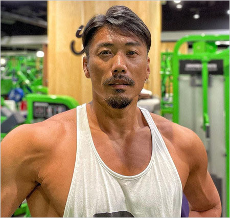 金子賢がボディビルダー（フィジーカー）画像