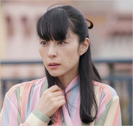 深津絵里カムカムエヴリバディ出演時の画像