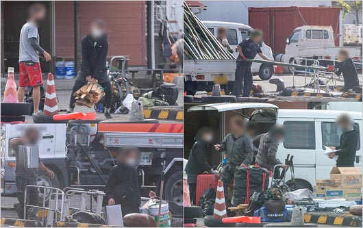 脱出時まで資材を搬入する様子