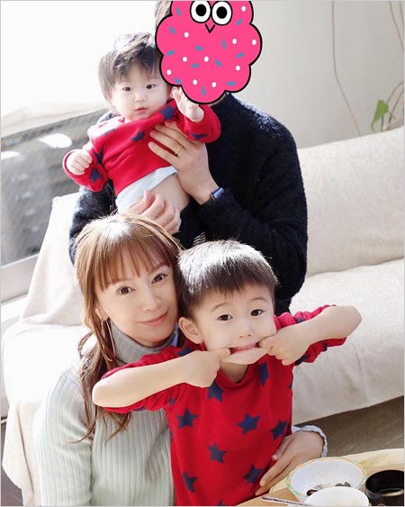 鈴木亜美の旦那と子供の画像