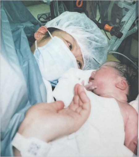 だいたひかる赤ちゃん出産後の画像