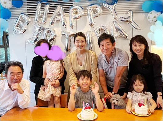 石田純一・東尾理子家族の写真