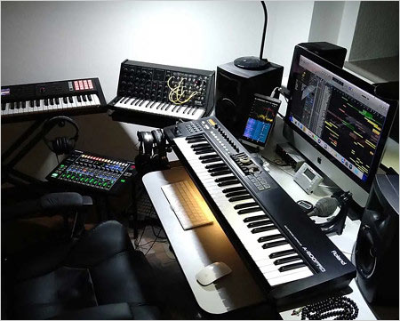 佐村河内守の作業部屋