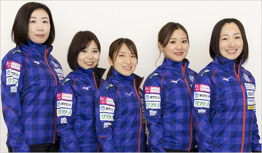 ロコ・ソラーレのメンバー石崎琴美・吉田夕梨花・鈴木夕湖・吉田知那美・藤澤五月選手