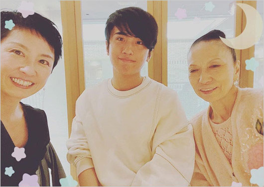 蓮舫と息子・村田琳&母親の画像