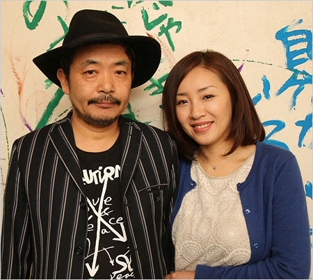 園子温監督と妻・神楽坂恵