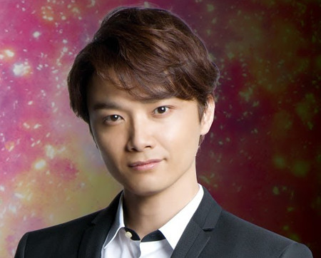 知念里奈の旦那・井上芳雄