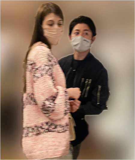 マギーとレーシングドライバー金丸ユウのデート画像