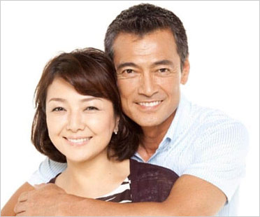 渡辺裕之と妻・原日出子