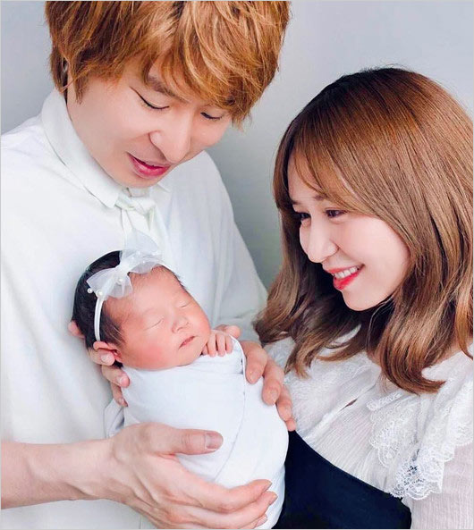 元AKB48河西智美が出産、旦那・小山圭太&赤ちゃんの画像