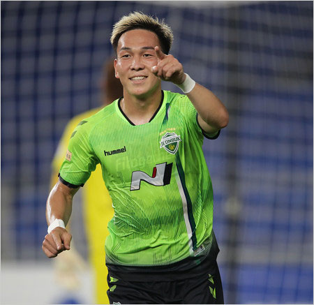 韓国でプレー中の邦本宜裕選手