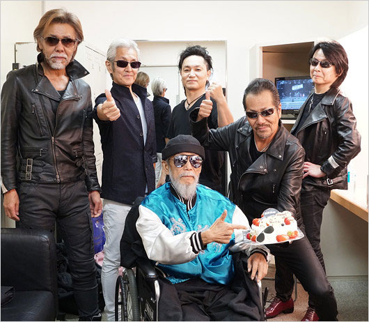 横浜銀蝿・嵐ヨシユキが亡くなる前のバースデーライブ画像