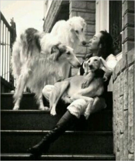 陰陽師・石田千尋と愛犬の画像