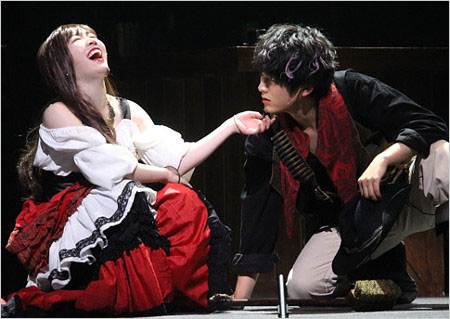 7ORDER萩谷慧悟と元乃木坂46渡辺みり愛が舞台『Little Fandango』共演時の画像