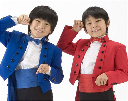 山上兄弟が子供の頃の画像