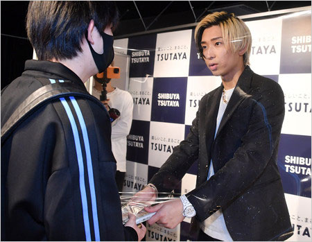 ヒカル本のお渡し会イベント画像