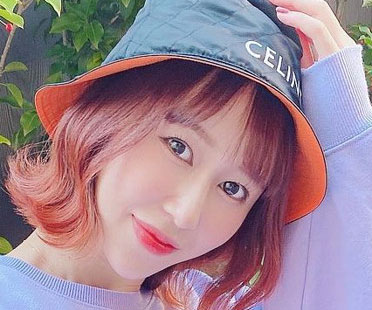 元AKB48小林香菜