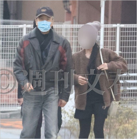 片岡仁左衛門の浮気相手A子とデート週刊文春撮影画像