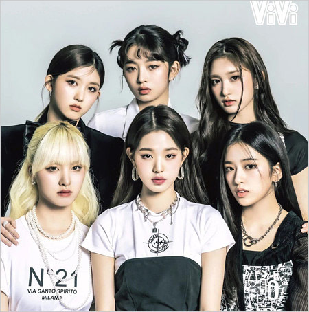 IVE(前列左から)リズ、ウォニョン、ユジン(後列左から)ガウル、レイ、イソ