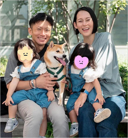 大山加奈の旦那・緒方勝と双子の子供の画像