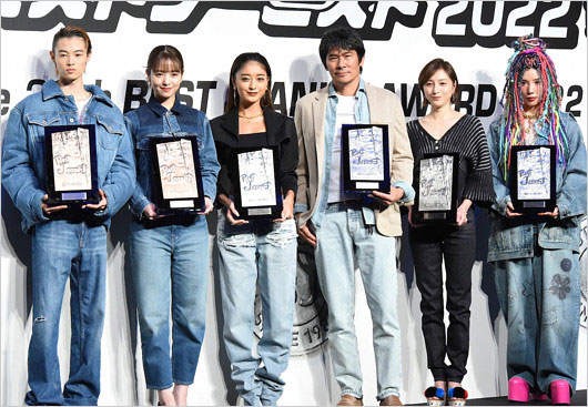 ベストジーニスト2022受賞者(窪塚愛流・横田真悠・みちょぱ・伊原剛志・広末涼子・仲里依紗)