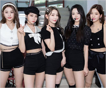 LE SSERAFIM(ルセラフィム)