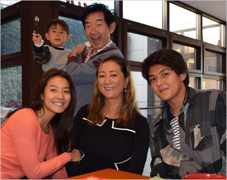 松原千明と長女すみれ・長男オリバー達也・元夫の石田純一と理汰郎くん