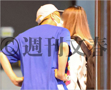 お見送り芸人しんいちと19歳彼女のデート画像