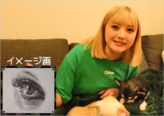 安斉かれんが初めて入れた刺青 腰・腹付近のタトゥー画像