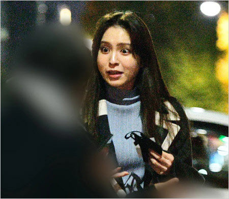 角谷暁子アナ熱愛取材時の画像