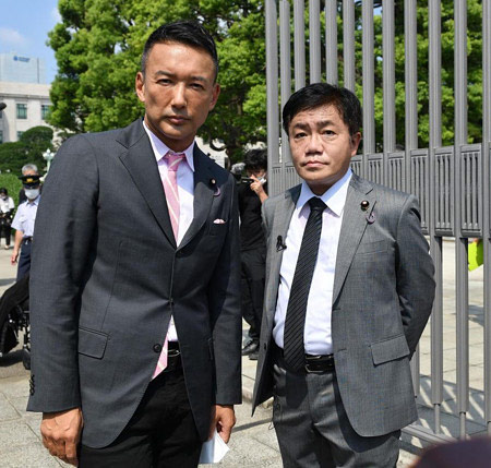 水道橋博士と山本太郎代表（れいわ新選組）