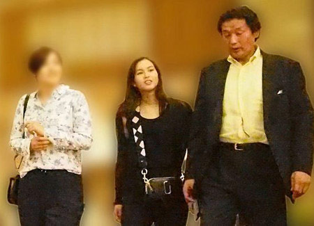 貴乃花光司と子供たち(長女・次女)の画像