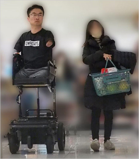 乙武洋匡と新恋人のデート画像