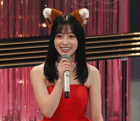 紅白できつねダンス披露の橋本環奈