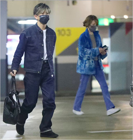 木村拓哉と工藤静香のプライベート私服画像