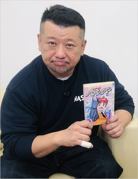 ケンドーコバヤシ復帰後、小指に包帯の画像