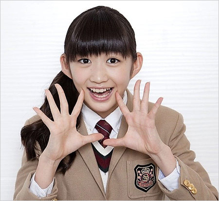 博多華丸の次女・岡崎百々子(MOMOMETAL)