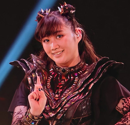 BABYMETAL・MOMOMETAL(博多華丸の次女・岡崎百々子)