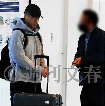 週刊文春の取材を受ける井上康生の画像